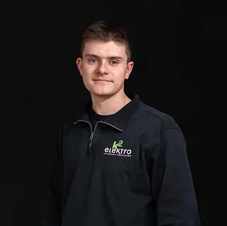 Jonas er en erfaren elektriker